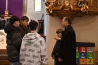 Bischof trifft Firmlinge