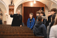 Bischof trifft Firmlinge