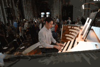 Organist Manuel Fröschl