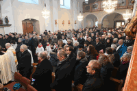 Volle Kirche in Wolkersdorf