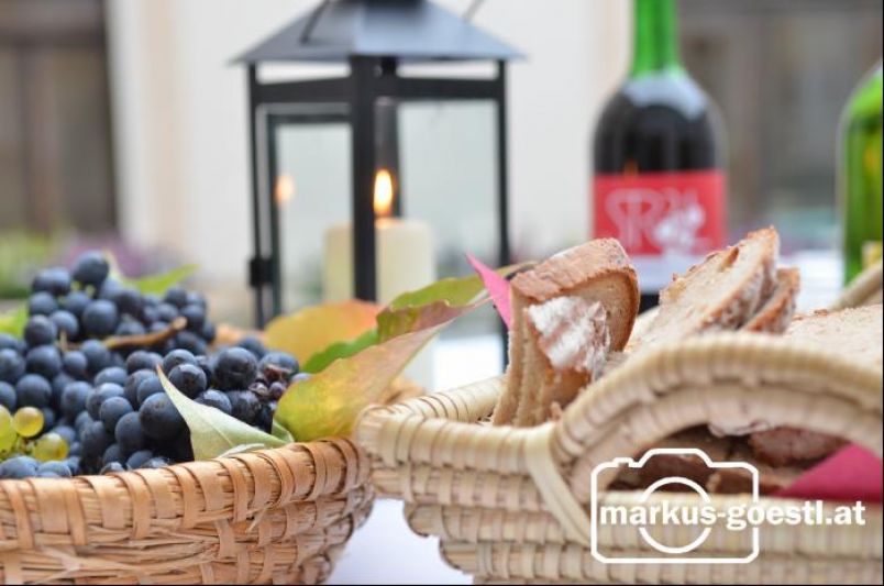 Brot und Weintrauben