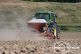 John Deere mit Sämaschine