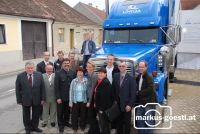 Ehrengäste_Truck1
