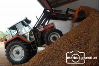 Traktor_Hackguthaufen1