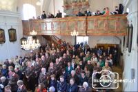 Volle_Kirche3