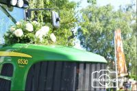Hochzeitsblumen_Traktor