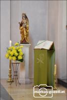 Marienstatue-Evangeliar
