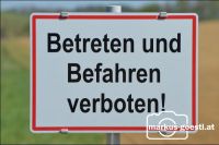 Schild Betreten verboten