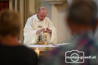 Priester Eucharistiefeier