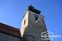 Kirchenfahne am Turm