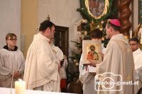 Übergabe Evangeliar