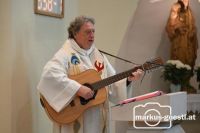 Helmut Scheer mit Gitarre