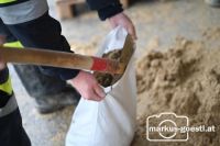 Befüllung von Sandsäcken