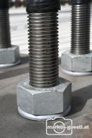 Stahlschrauben mit Mutter