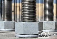 Stahlschrauben mit Mutter