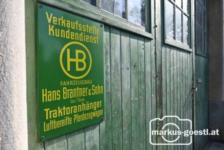 Schild Verkaufsstelle Brantner