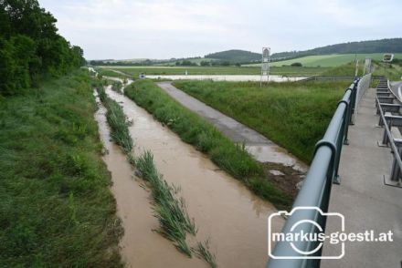 Zayabecken Hüttendorf