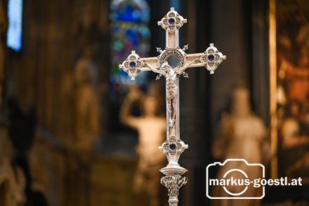 Kreuz im Stephansdom