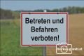Schild Betreten verboten