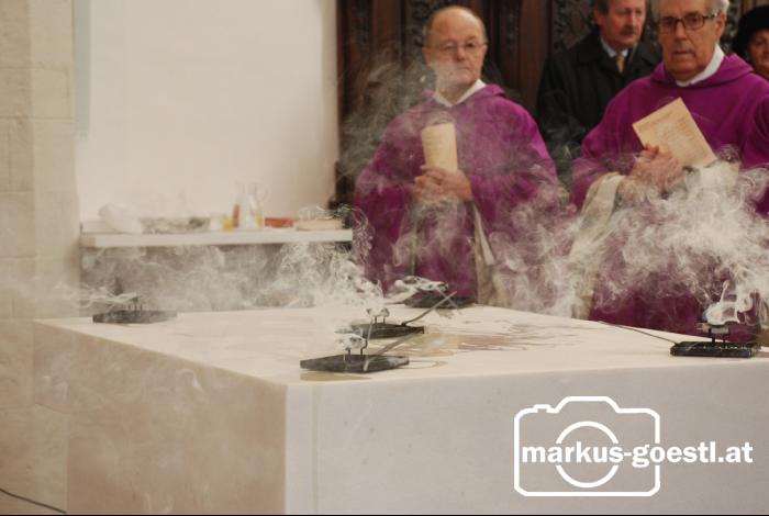 Altar_Weihrauch1
