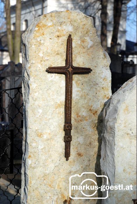 Kreuz_Grabstein
