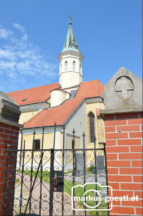 Kirche_Markgrafneusiedl1
