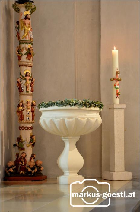 Taufbecken_Osterkerze