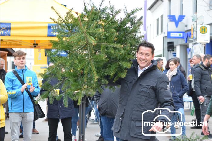 Christbaumweitwerfen