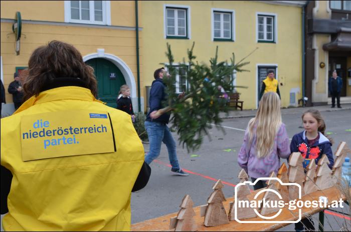 Christbaumweitwerfen