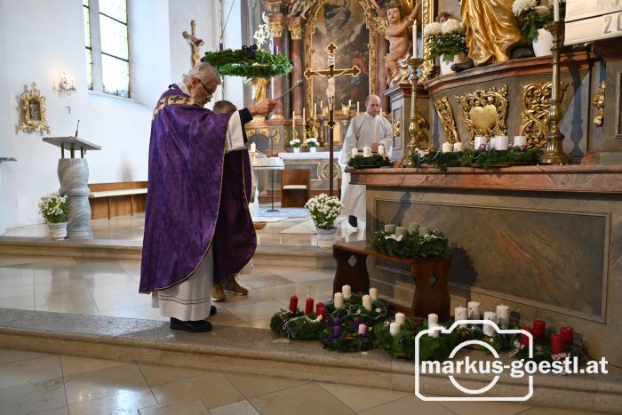 Segnung der Adventkränze