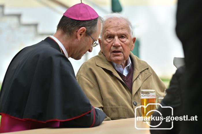 Turnovszky hört zu