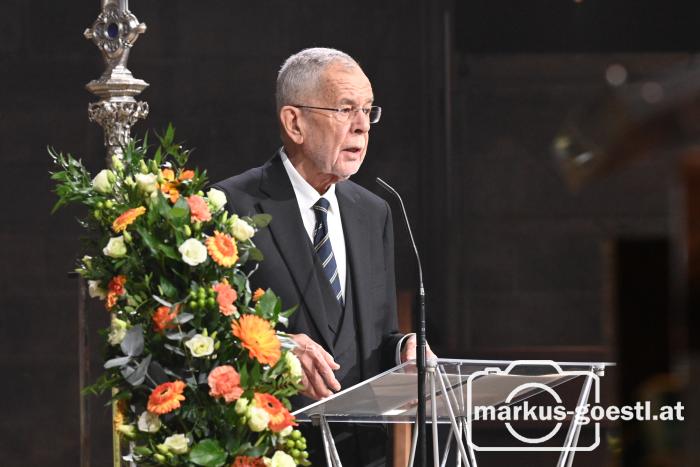 Alexander Van der Bellen