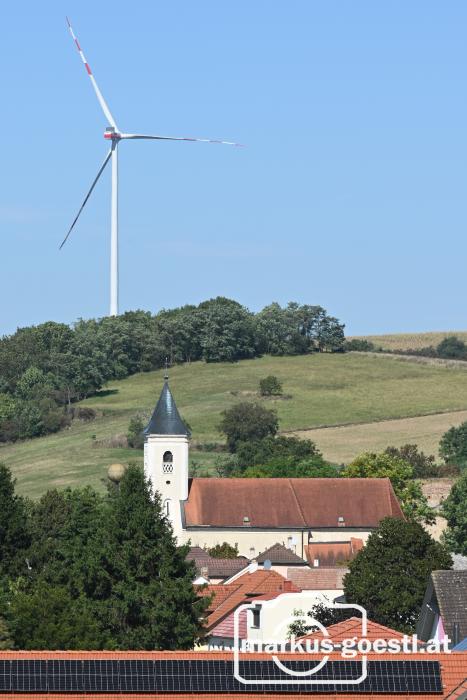 Windrad Kirche Wenzersdorf