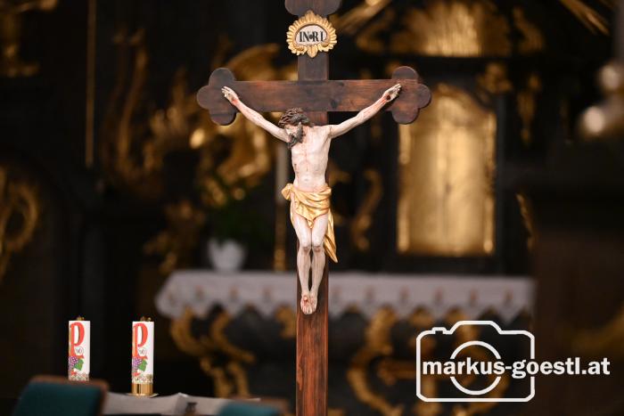 Kreuz Kirche Asparn/Zaya