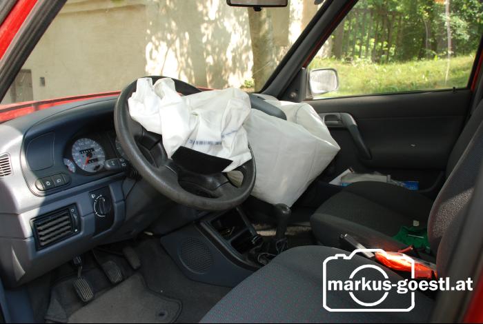 Unfallauto_Airbag